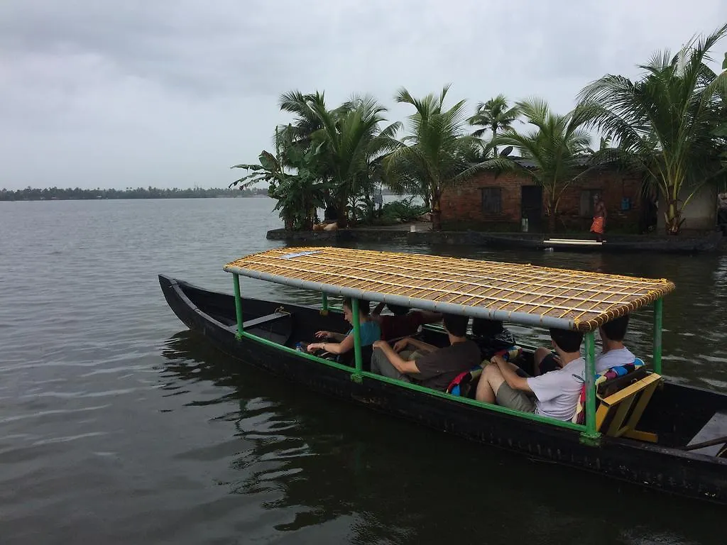 Oscar Cruise Hotel Alappuzha