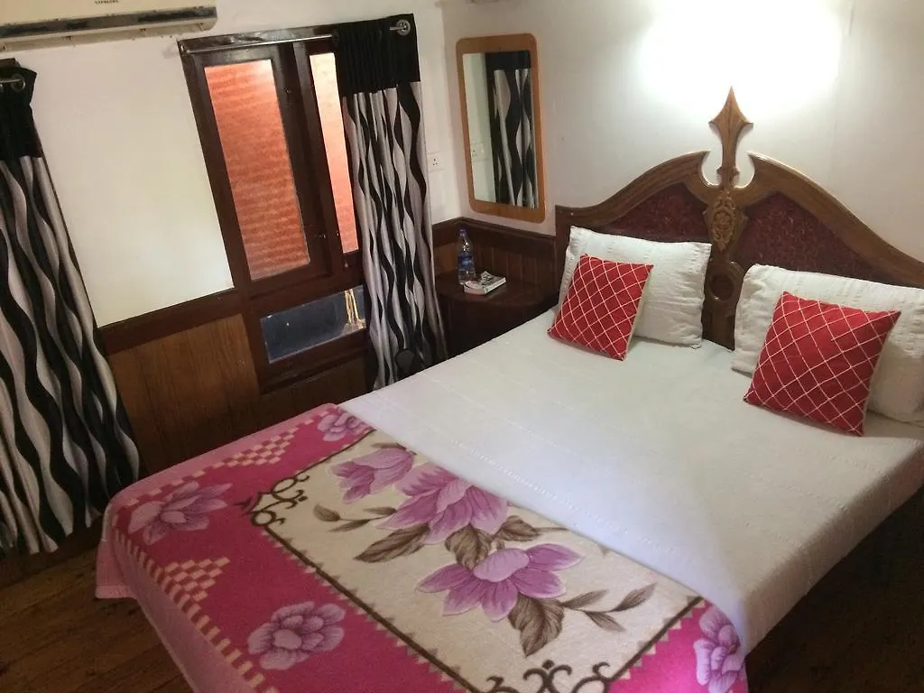 Oscar Cruise Hotel Alappuzha