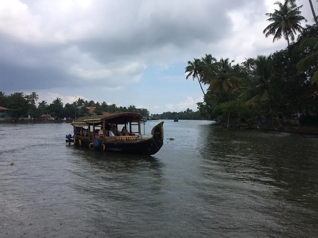 Oscar Cruise Hotel Alappuzha India