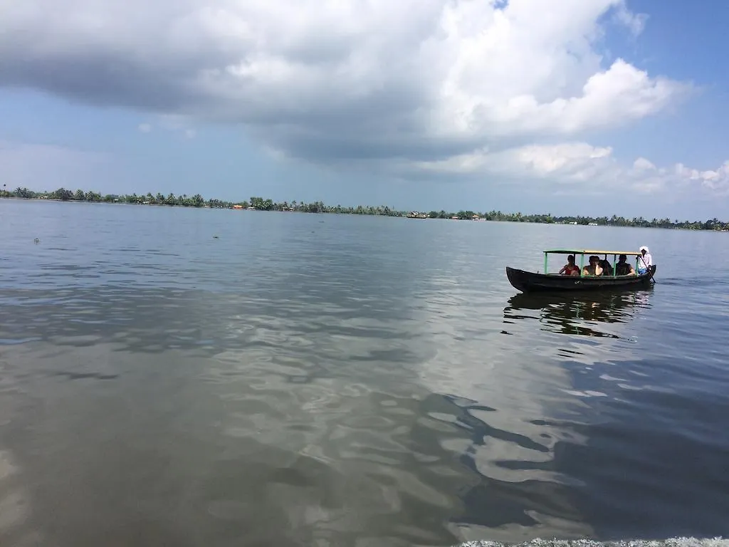 Oscar Cruise Hotel Alappuzha